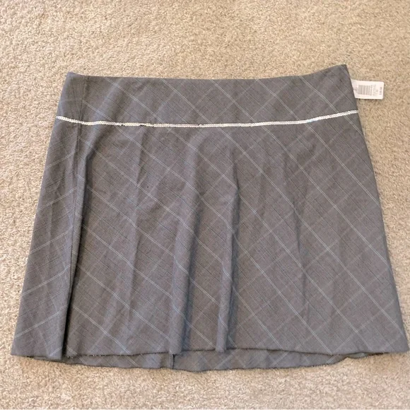Torrid Gray Plaid Mini Skirt - Picture 1 of 3
